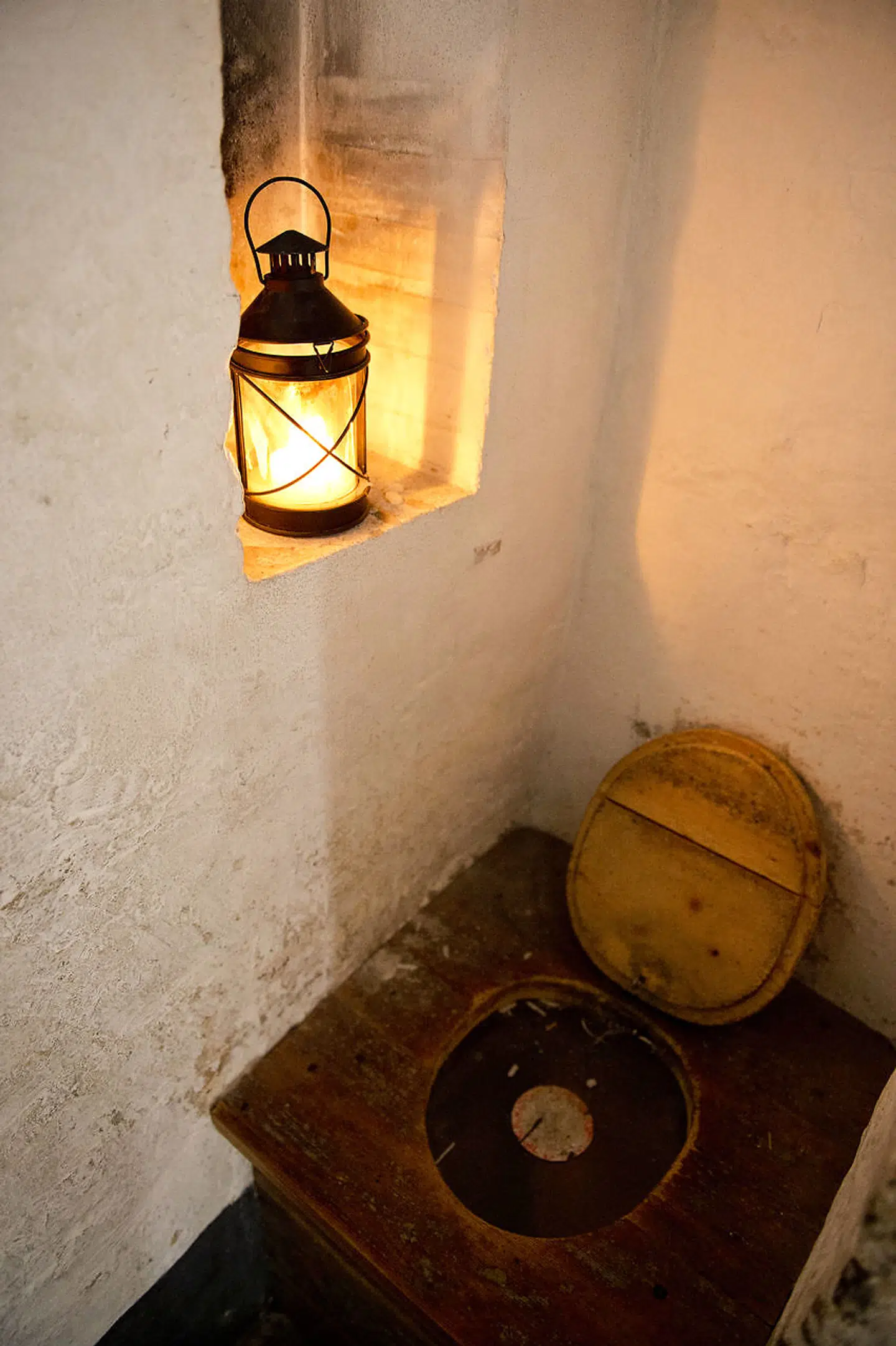 Toilet i Rundetårn. Egentlig meget hyggeligt. Men man skal ikke sidde for længe, advarer mave-tarm-kirurg.