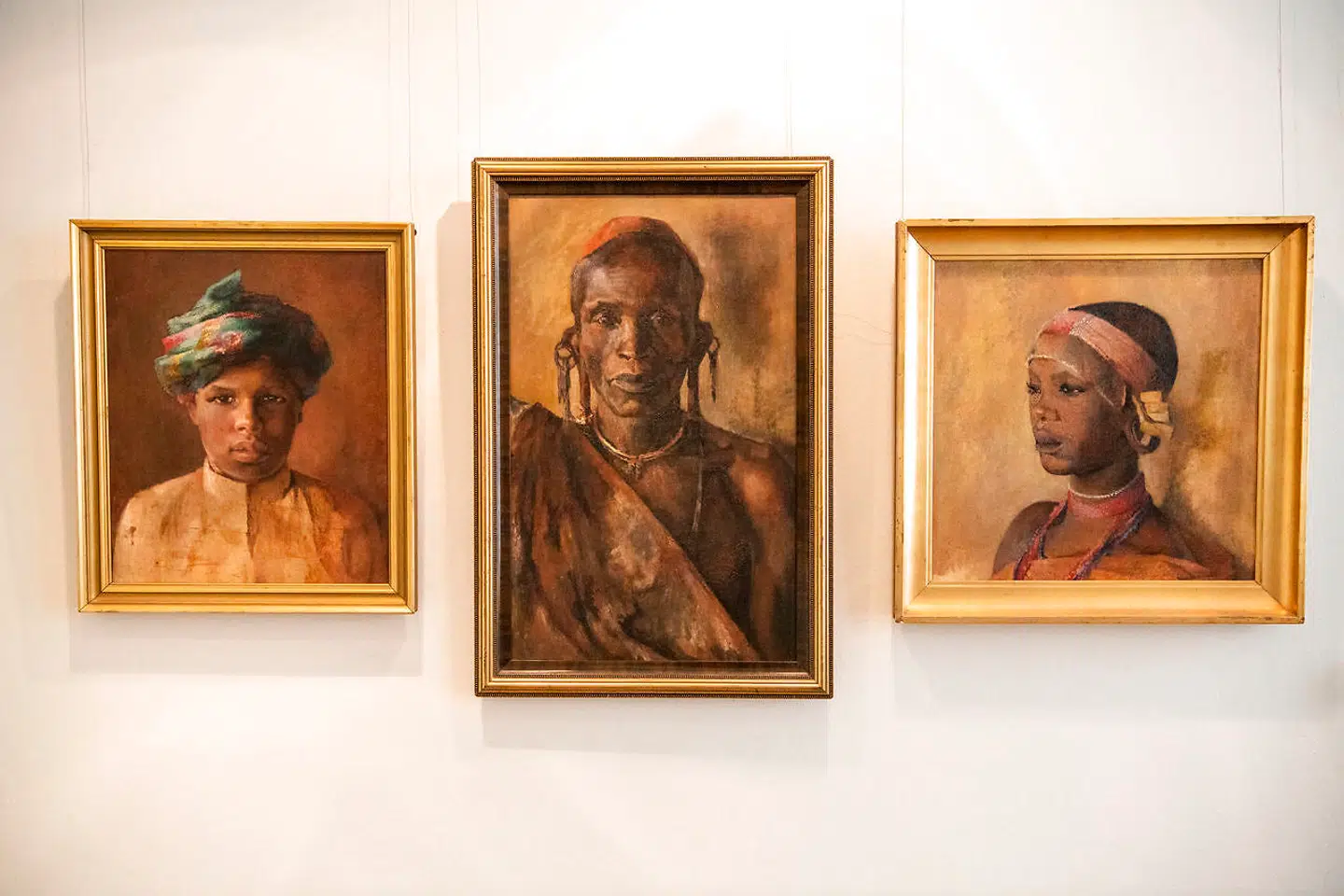 Karen Blixens berømte malerier fra hendes liv i Kenya kan også opleves på museet.