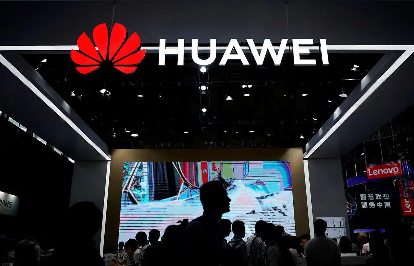 Wanzhou Meng er ikke bare finansdirektør i Huawei. Hun er også næstformand i selskabets bestyrelse og datter til grundlæggeren, Ren Zhengfei.