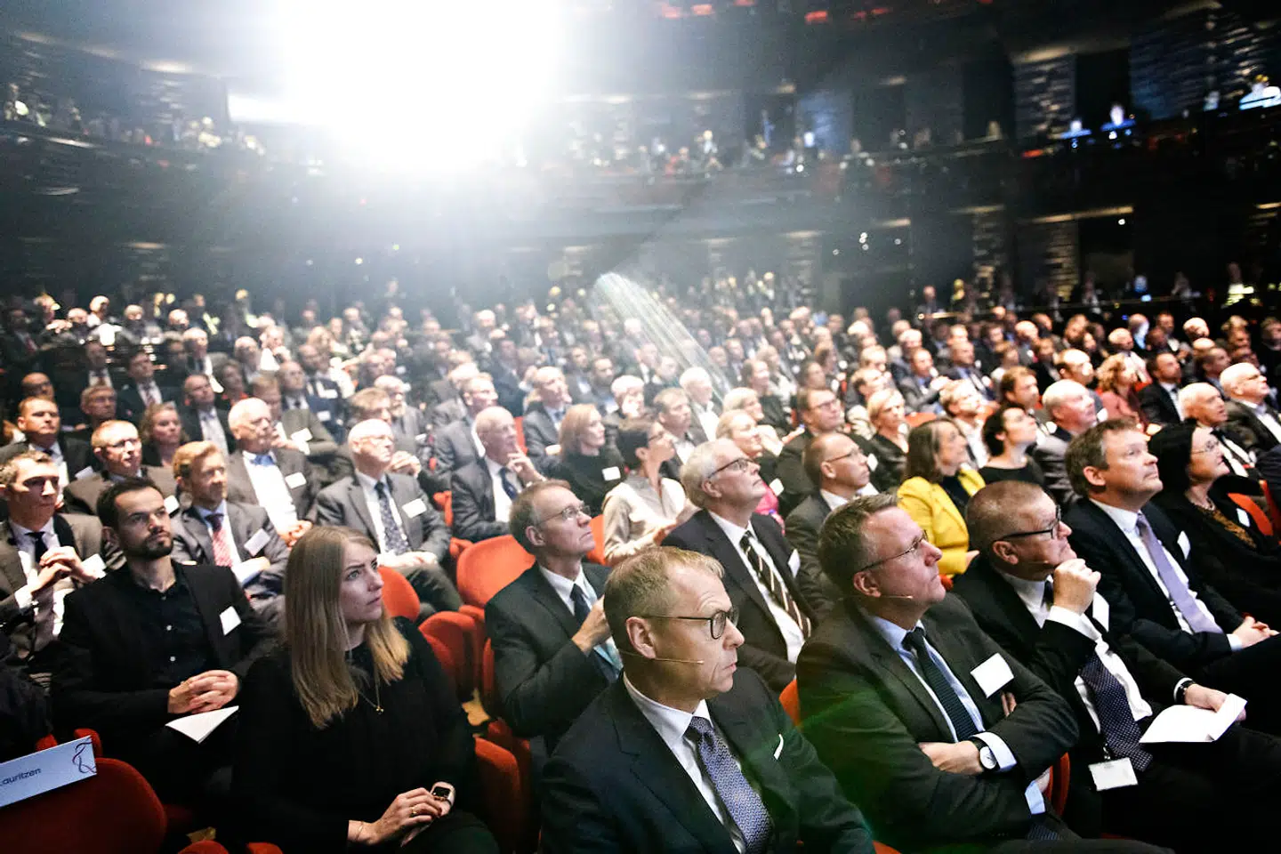 Forreste række fra venstre: Finans Danmarks formand, koncernchef Michael Rasmussen, Morten Bødskov (S) og nationalbankdirektør Lars Rohde, da Finans Danmark holder årsmøde 2018, i Skuespilhuset i København, mandag 3. december 2018. Foto: Philip Davali/Ritzau Scanpix