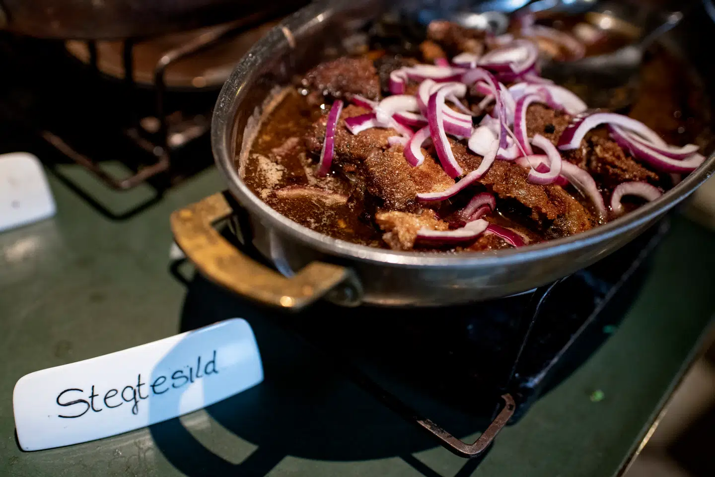 Færgekroen stegte, marinerede sild hører til byens bedre.