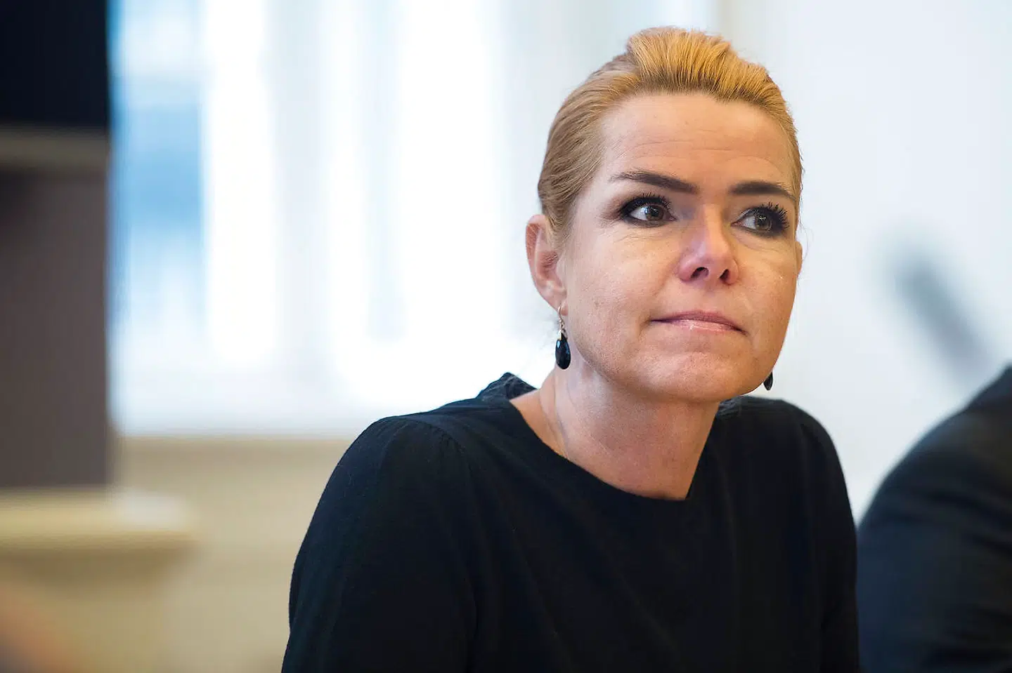Regeringens embedsmænd kan ikke svare på, hvor mange flere der vil blive hjemsendt som følge af de nye stramninger i finansloven, viser et notat. Udlændingeminister Inger Støjberg (V) siger: »Der er ganske enkelt for mange faktorer, der gør, at man ikke kan sætte tal på.«