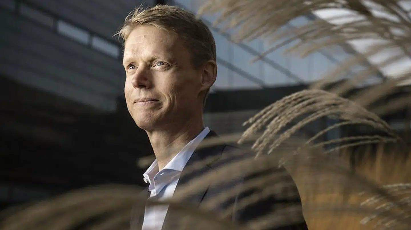 Henrik Poulsen, administrerende direktør for Ørsted, skal balancere mange hensyn i salget af Radius.