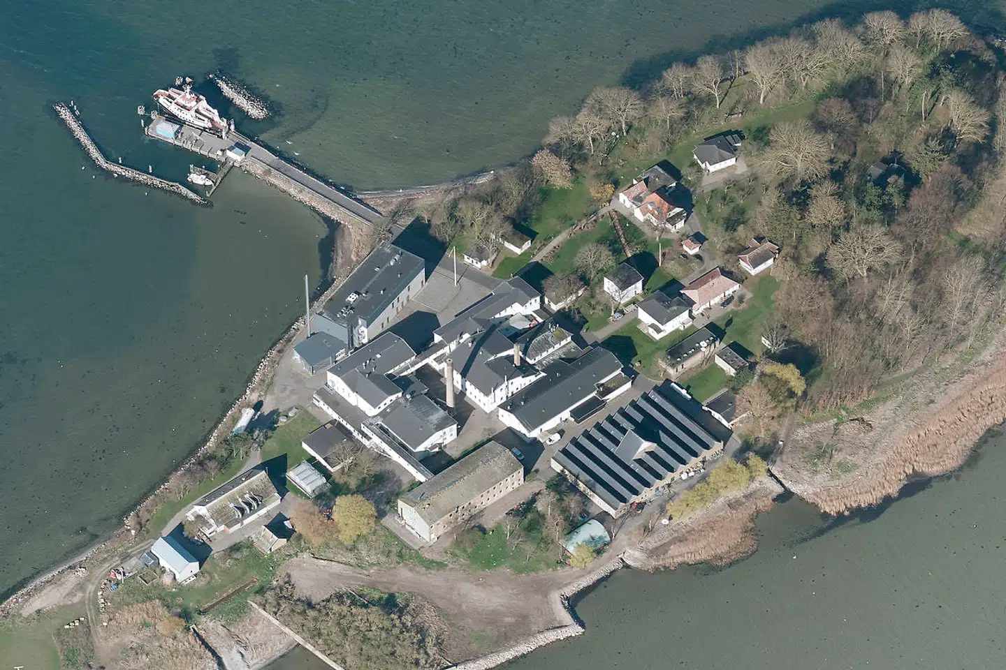 Vi her i Kalvehave/Vordingborg kommune ønsker IKKE under nogen omstændigheder, at man flytter problemet med udviste kriminelle, utryghedsskabende asylansøgere og udlandskrigere m.fl. fra Jylland og her til vores skønne område, skriver Joachim Brix-Hansen.