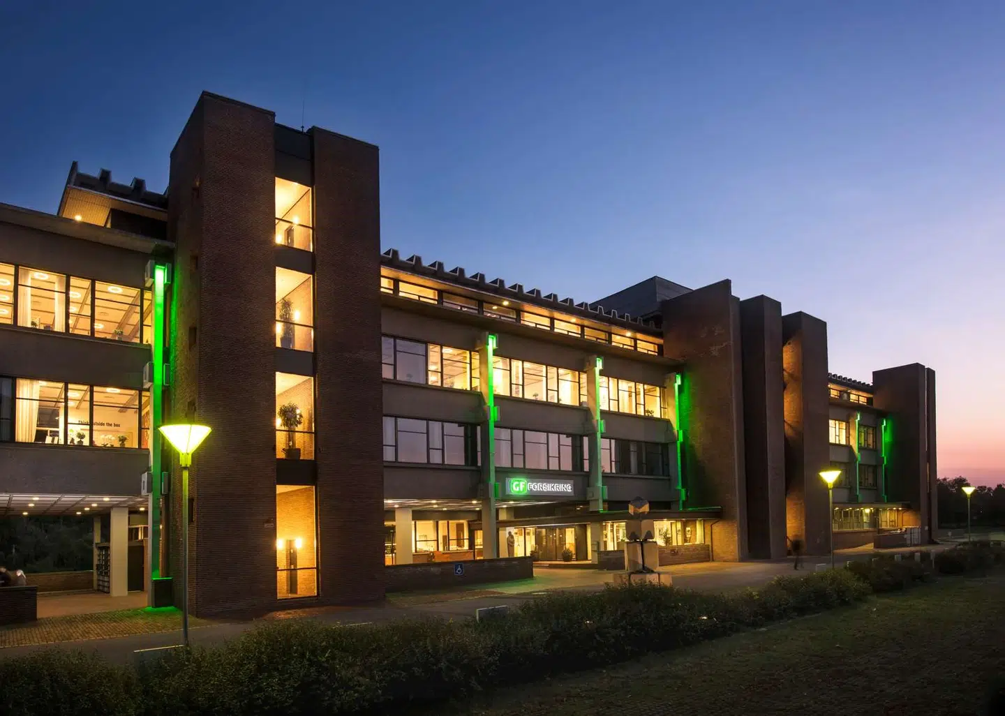 Forsikringsselskabet GF Forsikring er blevet stævnet i en sag om påstået hacking og industrispionage.