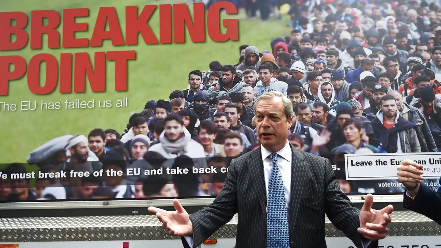 Brexit-lederen Nigel Farage med hovedbudskabet fra valgkampen mod EU i 2016: Hvis briterne stemte for Brexit, kunne de kontrollere deres egne grænser. Men det kan de faktisk ikke finde ud af, viser de seneste tal.