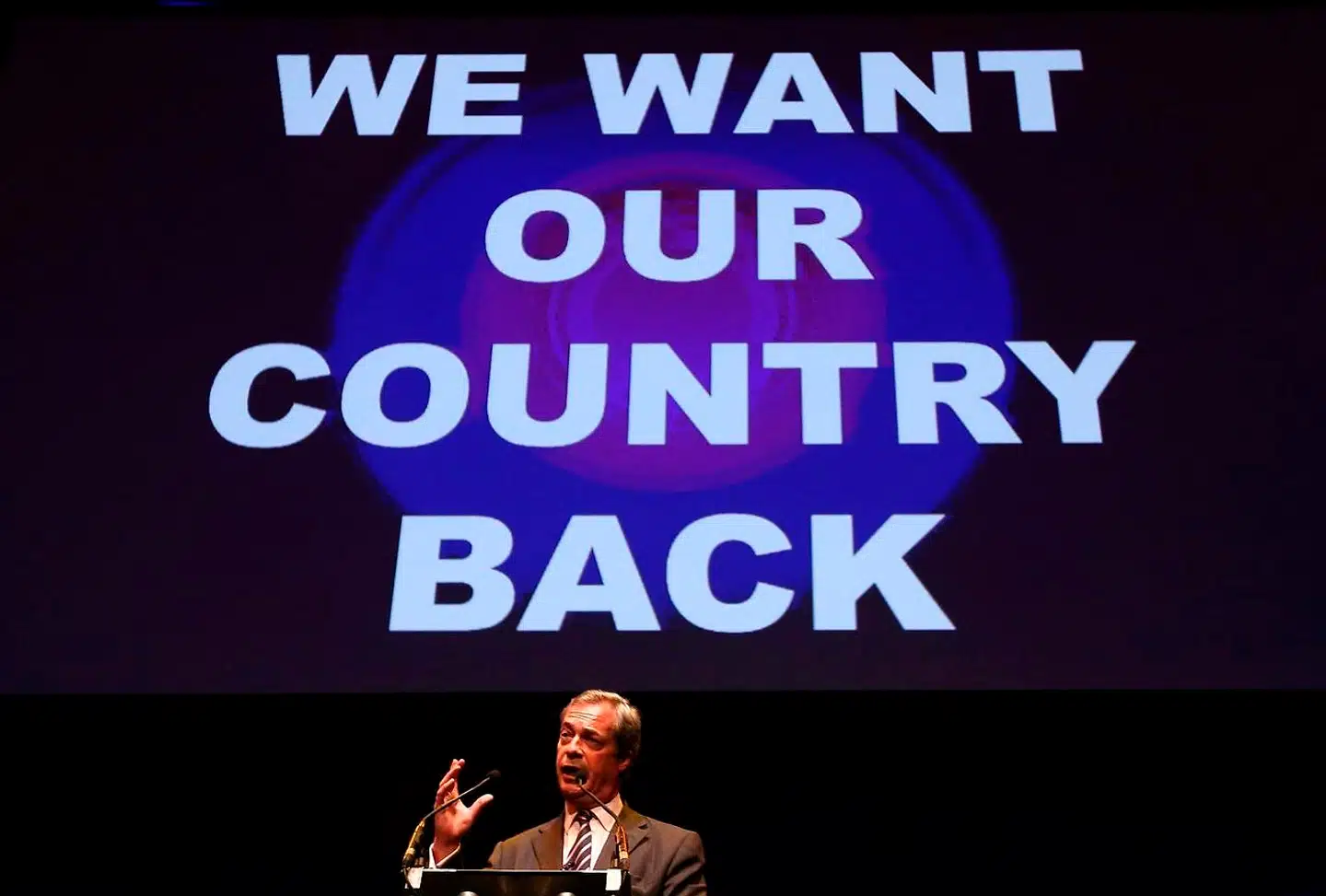 Nigel Farage med sit motto: »We want our country back.« Vi vil have vores land tilbage.