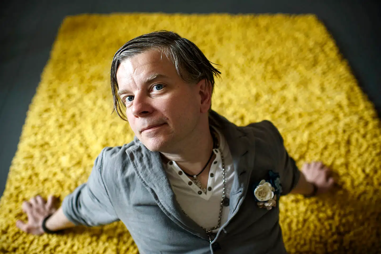 Henrik Marstal feminist, blogger og musiker. Han er aktuel med »Benny Andersen - et liv ved klaveret«