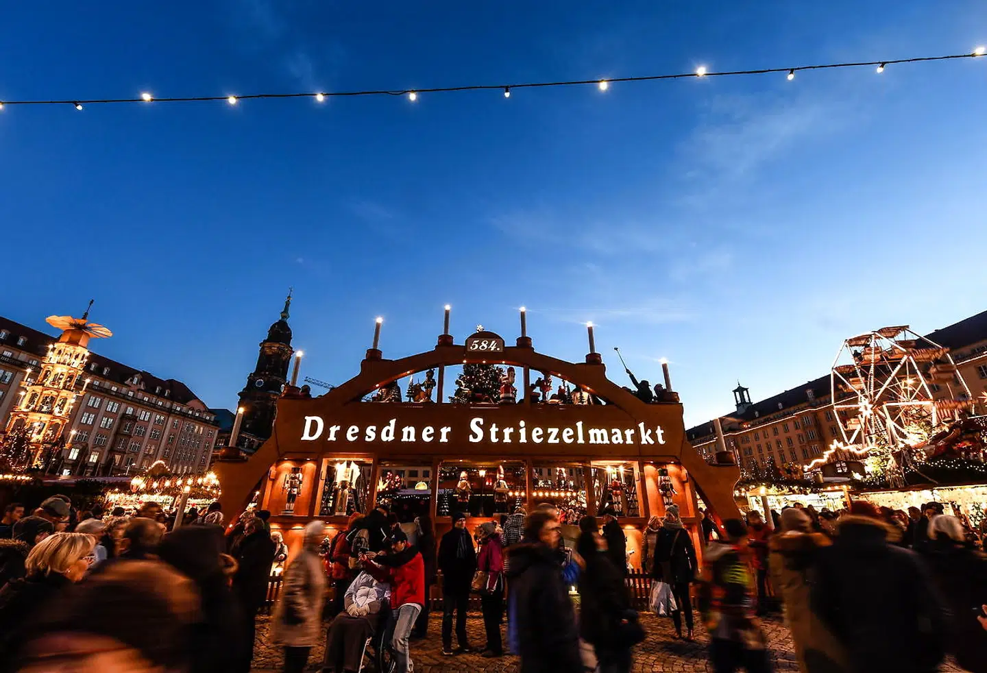 Julemarkedet i Dresden er et af de mest populære. På mange af julemarked-hitlisterne ligger det i top 3.