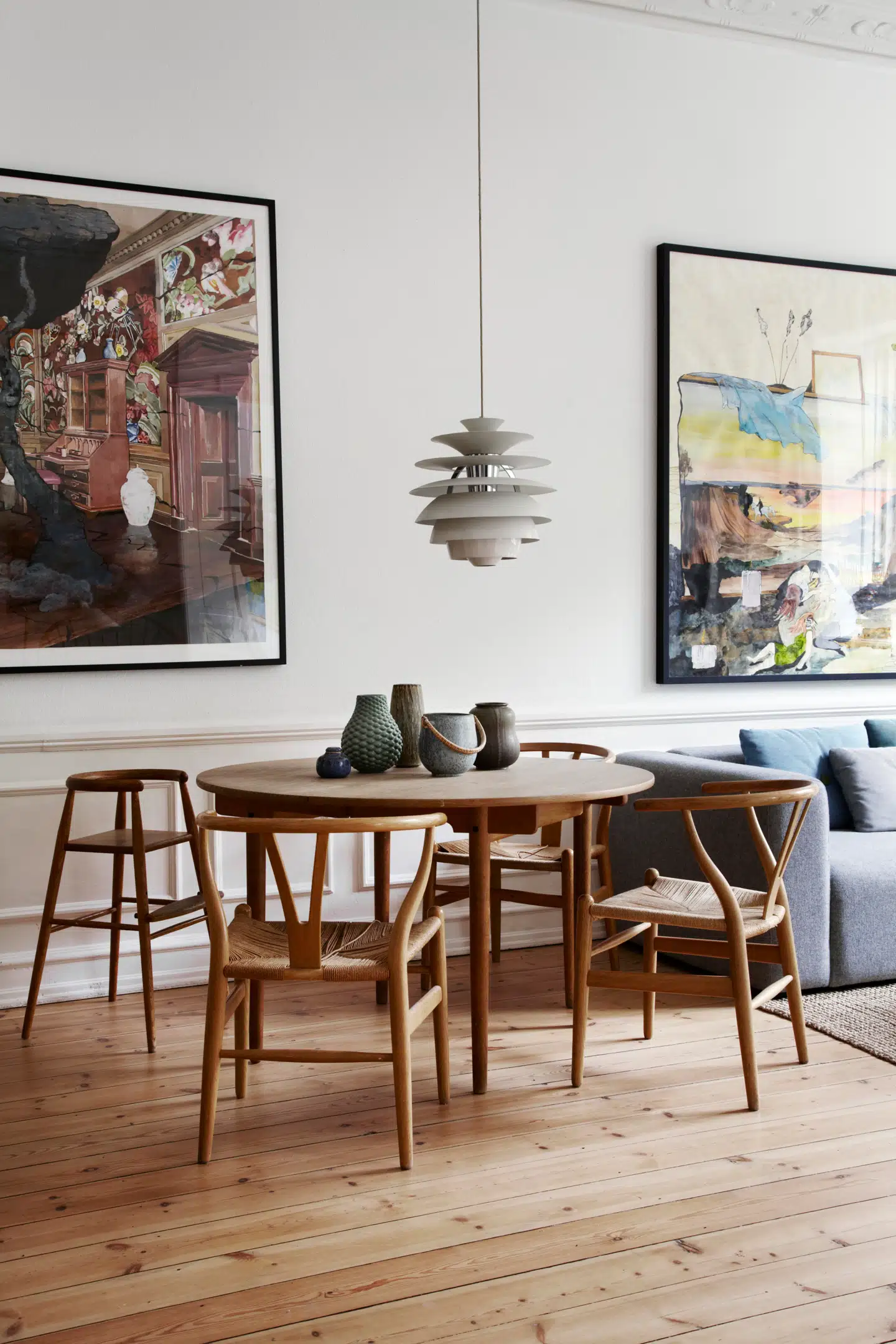 Den store passion er vintage design, som hjemmet naturligvis er fyldt med.