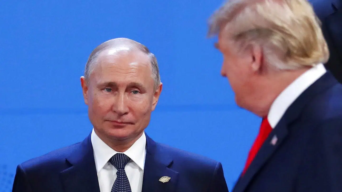 Den særlige undersøger Robert Muellers kulegravning af muligt aftalt spil mellem Rusland og Trumps kampagnestab under valgkampen i 2016 overskygger lige nu alt i amerikansk politik. Her præsident Donald Trump og præsident Vladimir Putin på G20 topmødet i Buenos Aires, Argentina. Foto: Marcos Brindicci/Reuters