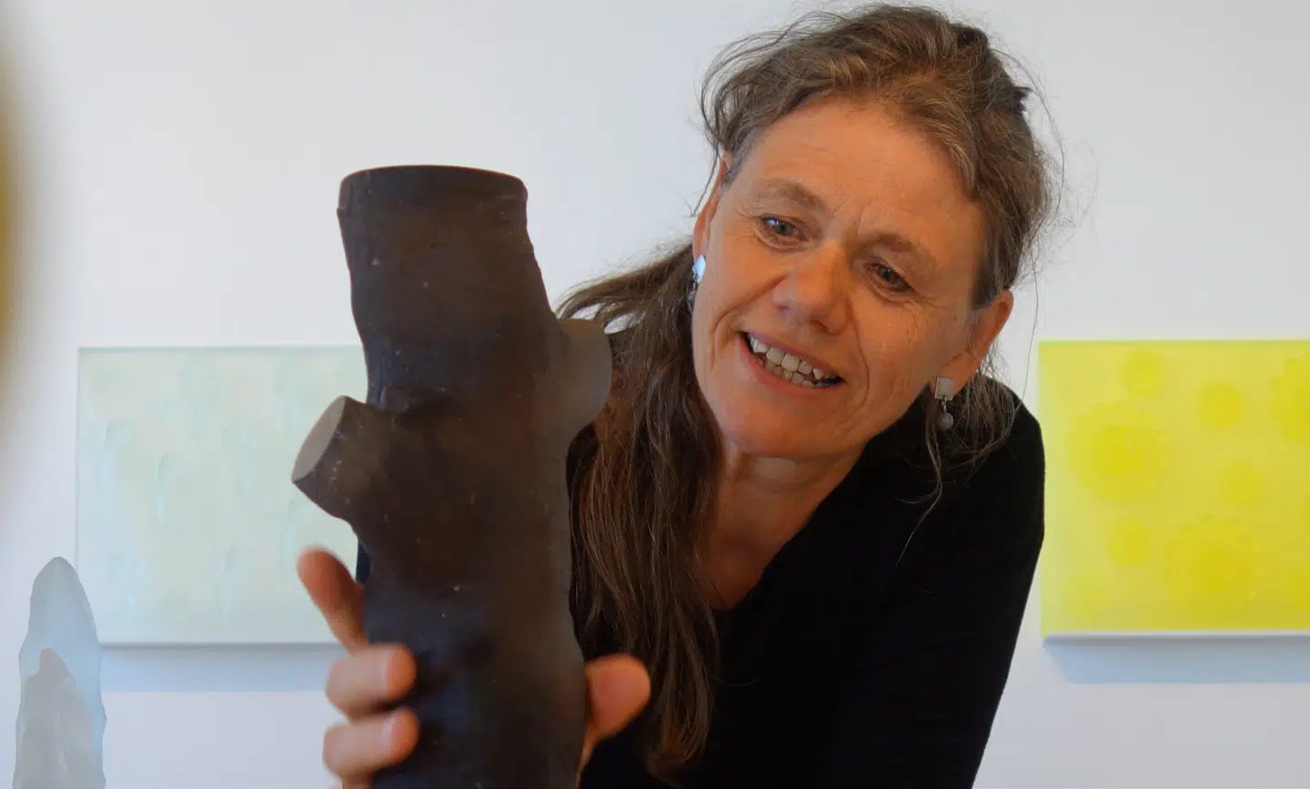 Glaskunstneren Lene Bødker fylder 60 i morgen.