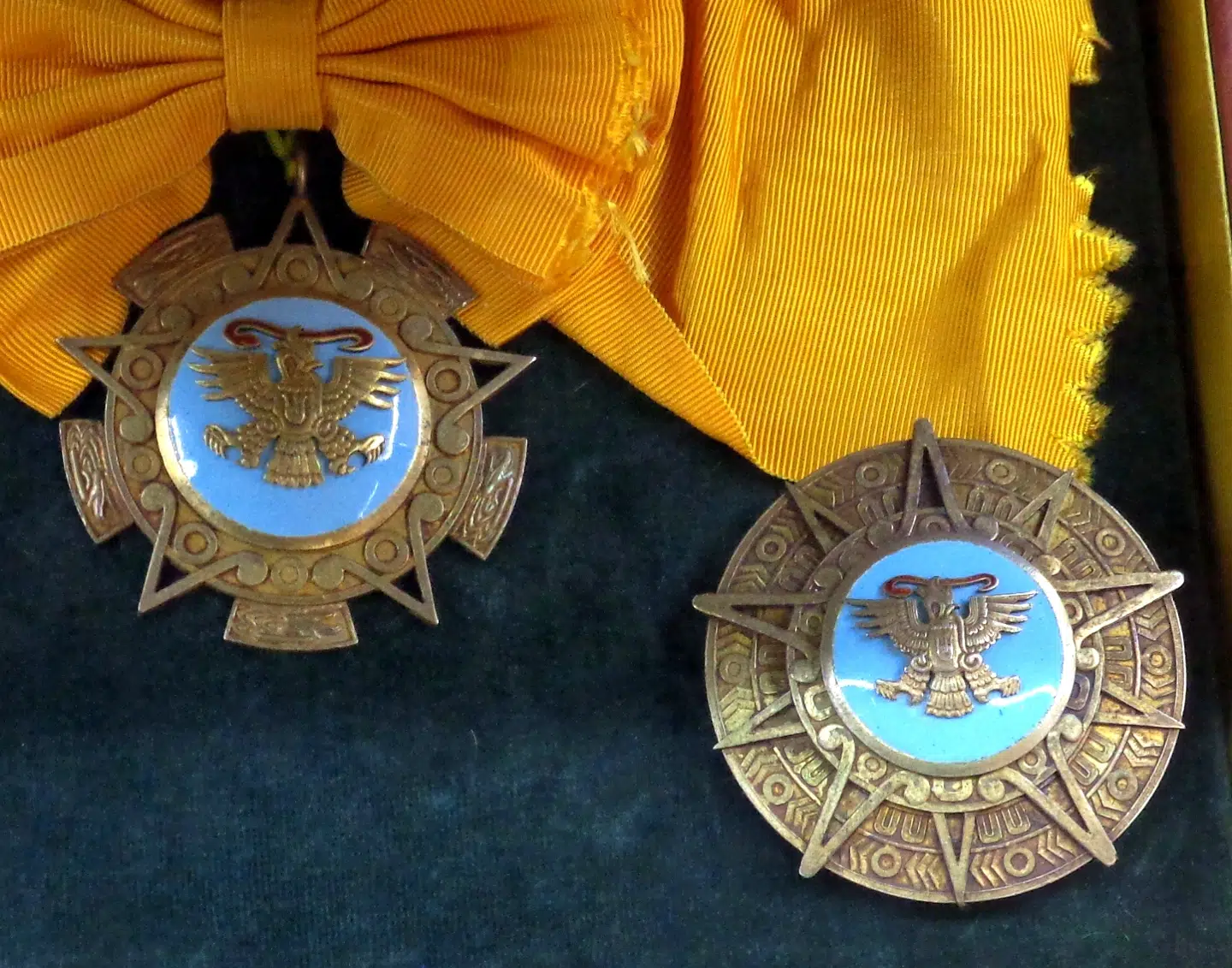 Den aztekiske ørns orden, der blev indstitet i 1933, tildeles kun udlændinge.