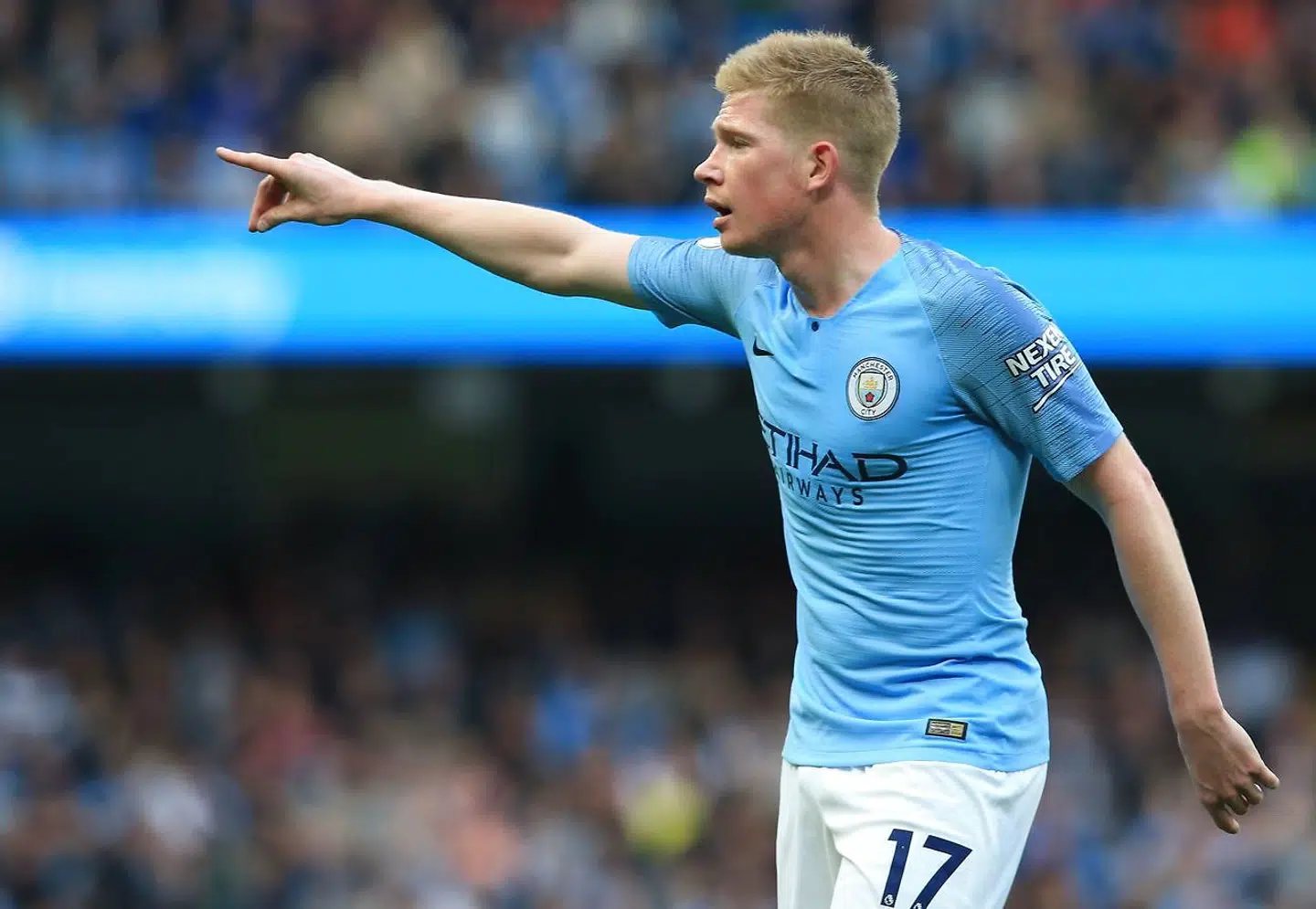 Kevin De Bruyne skiftede til engelsk fodbold (Chelsea), før han havde fået sit store gennembrud på det belgiske landshold. Det skete, mens han spillede for Wolfsburg. Herefter skiftede han til Manchester City.