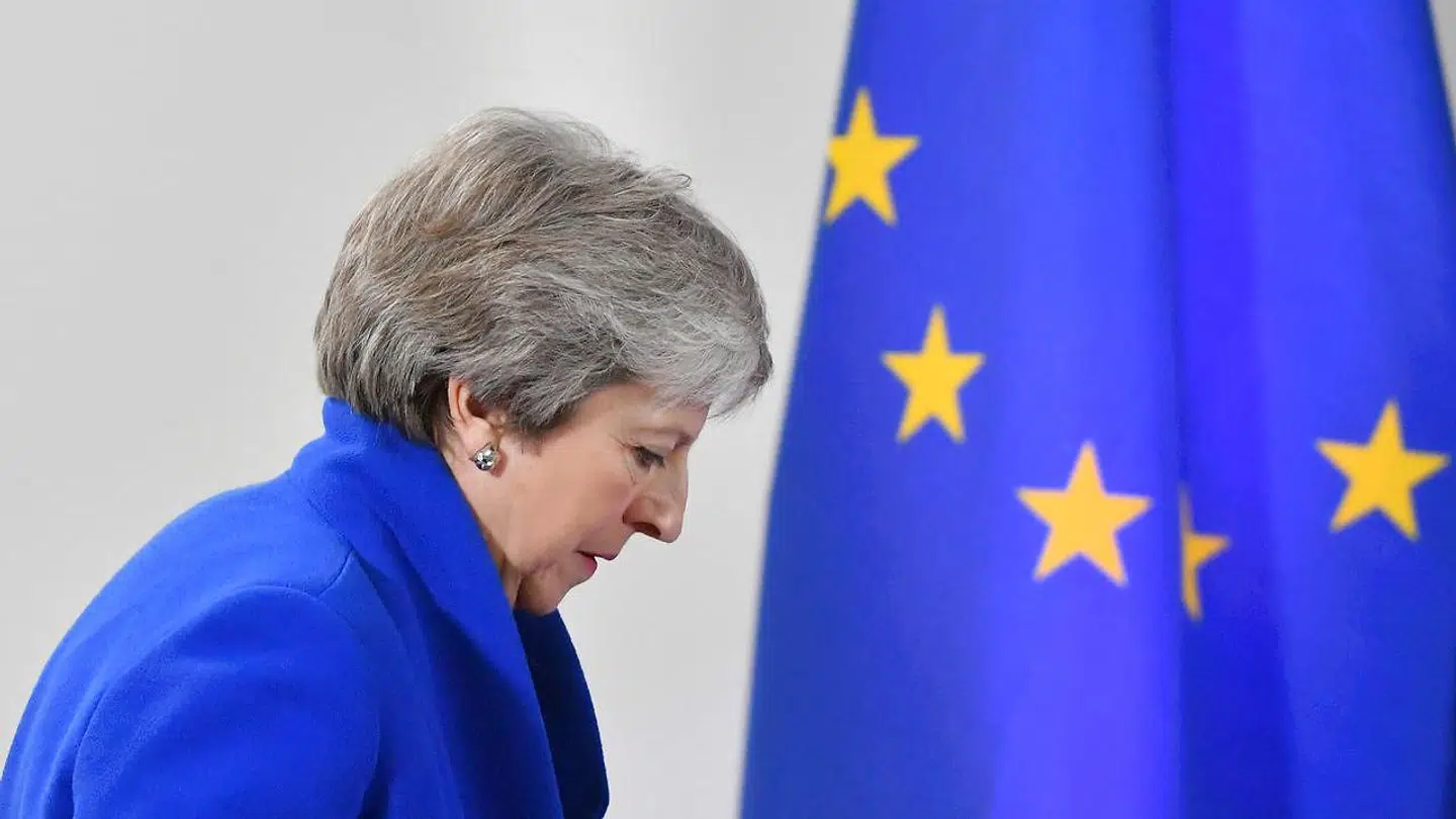 Den britiske premierminister Theresa May virkede efter EU-topmødet søndag træt og udslukt, og de færreste tror, at hun har energien – og personligheden – til på 14 dage at overbevise vælgerne og et flertal i parlamentet om sin skilsmisseaftale med EU. Og hvad så?