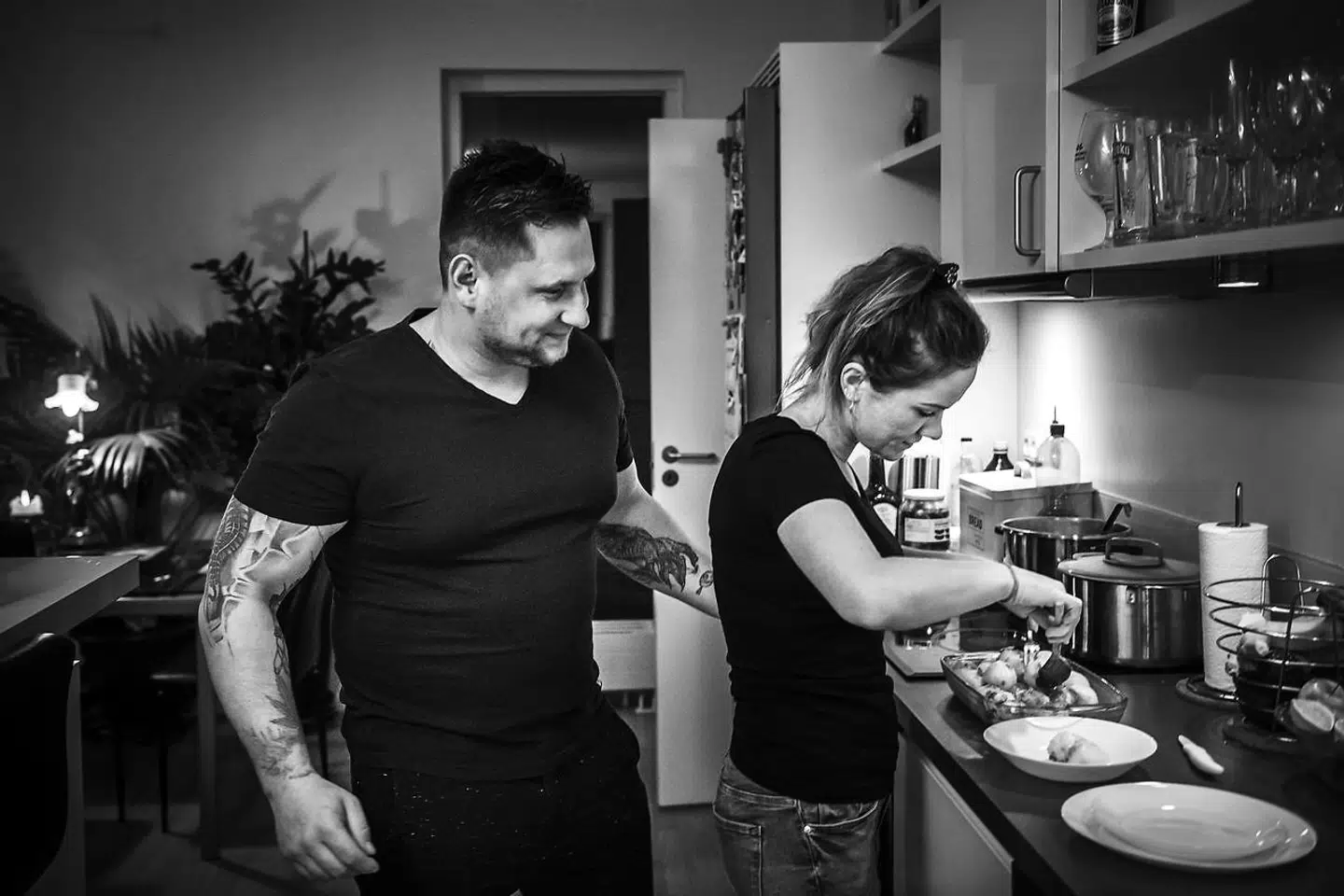 Marek Zadora er maskinfører og arbejder hos NCC. Han kommer fra Polen og bor i Danmark med sin kone, Klaudia, og søn, Oskar.