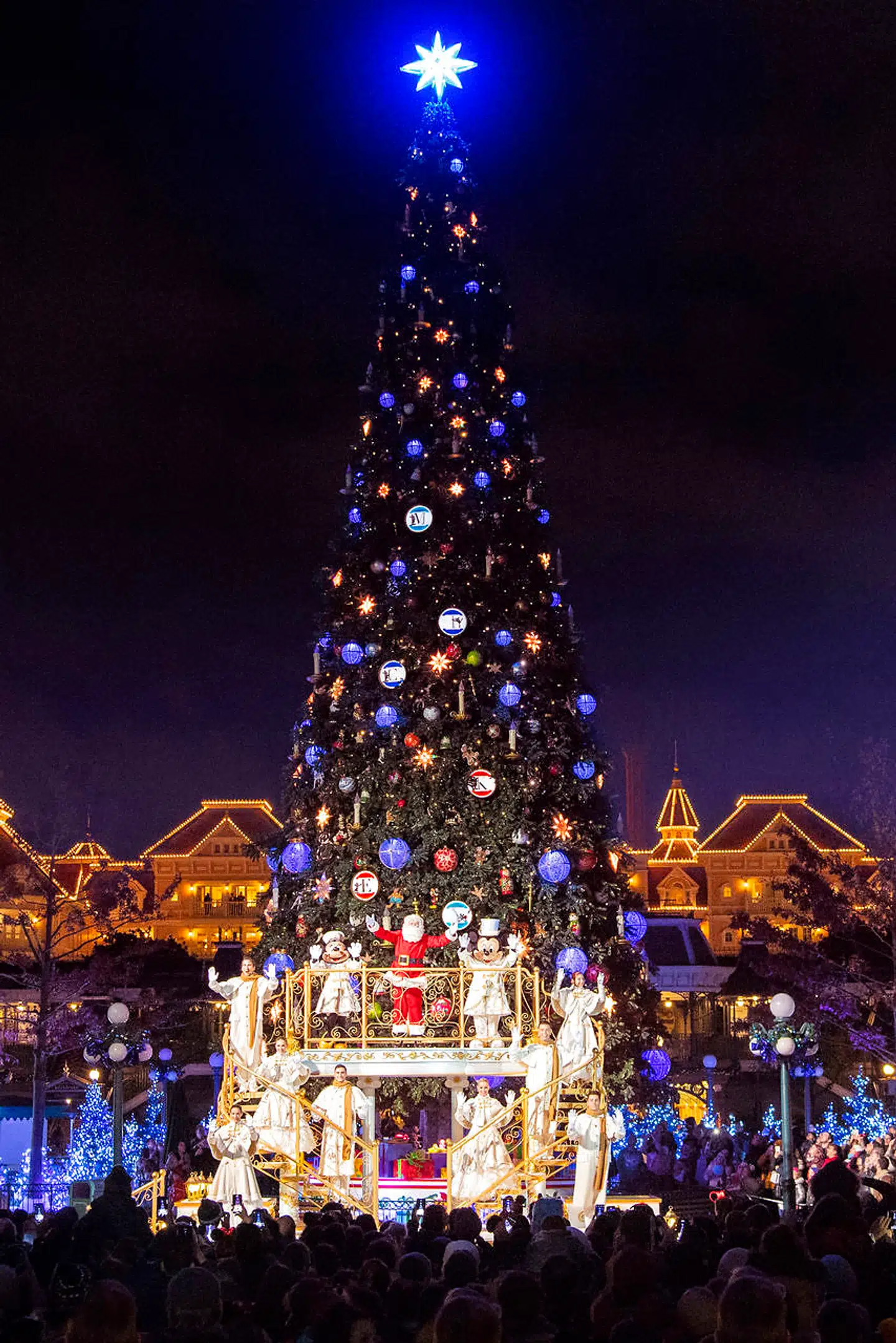 Disneyland er spektakulært, men spild ikke tid og penge på at tage børn under tre-fire år med.