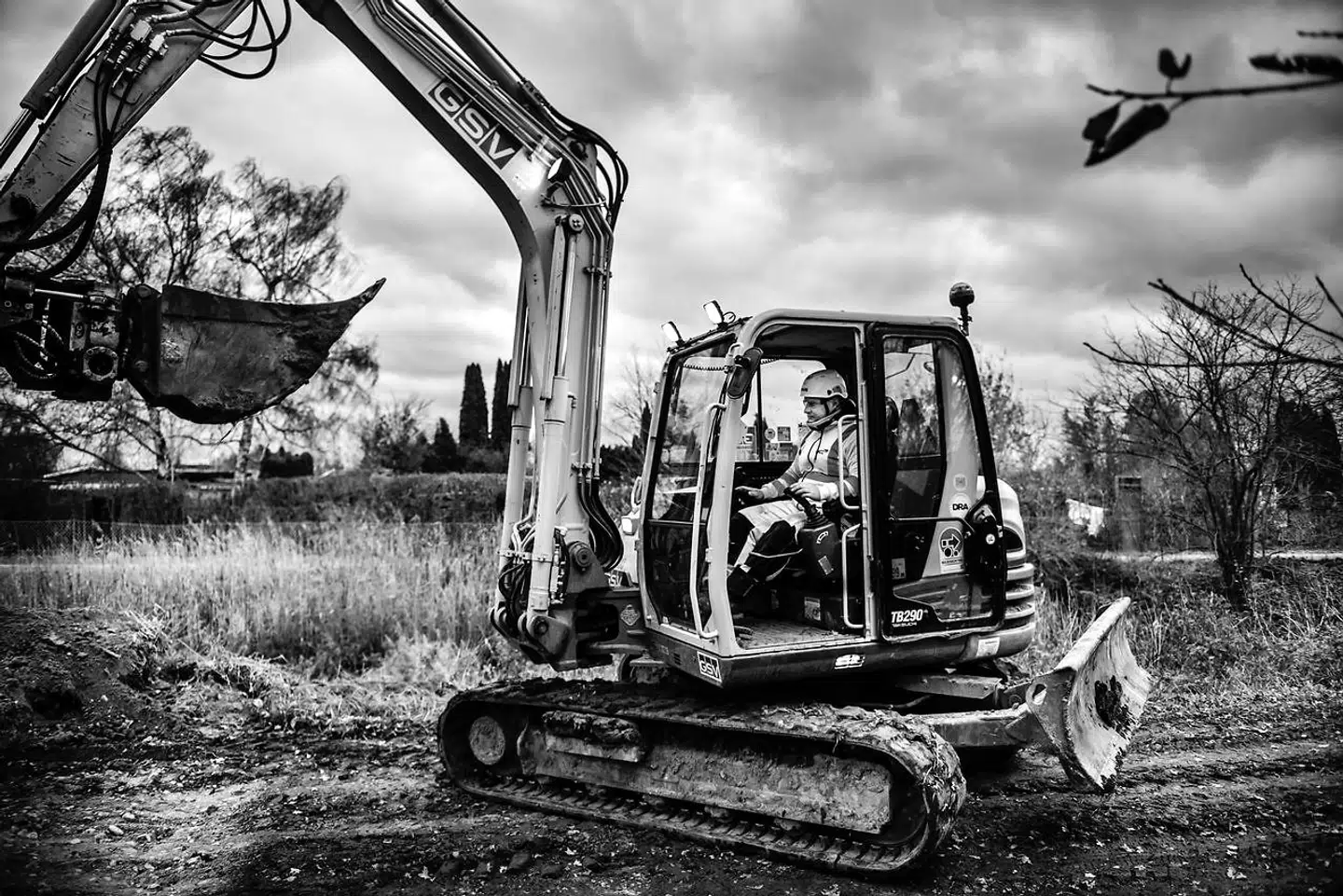 Marek Zadora er maskinfører og arbejder hos NCC. Han kommer fra Polen og bor i Danmark med sin kone, Klaudia, og søn, Oskar.