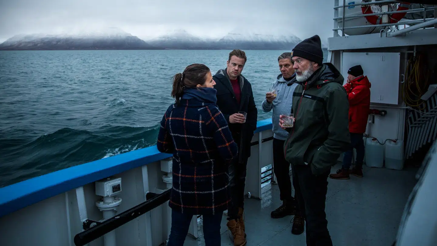 Et glas 18 års Highland Park med friskhugget gletsjeris var turens bedste whisky.