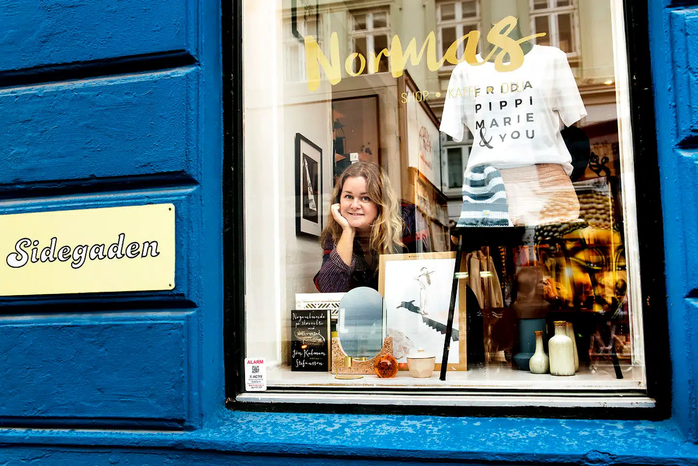 Sonjas mor, Norma, lægger også navn til en butik, der uden tvivl ville være faldet i hendes smag. Den er led i et socialt projekt, som før i tiden gik under navnet »Sidegadeprojektet«.