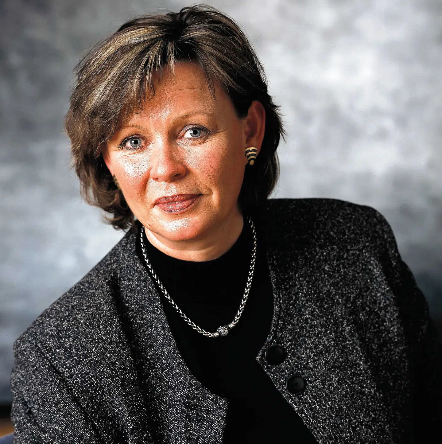 Hanni Toosbuy Kasprzak deltager meget aktivt i virksomhedens liv.