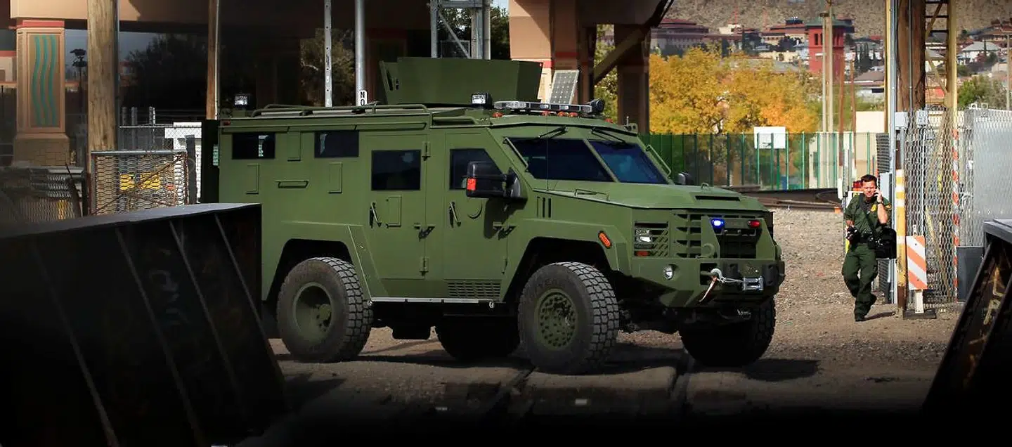 Den amerikanske grænsekontrol in action i El Paso ved grænsen til Mexico. Billedet stammer dog fra en øvelse.