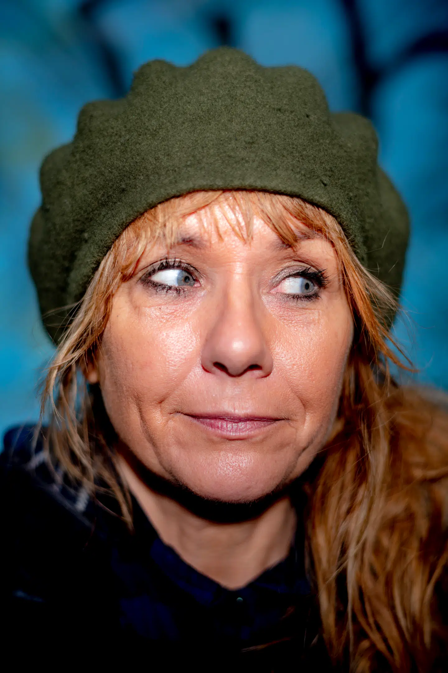 »Jeg er meget stedsbunden, så selv om jeg bor på Vesterbro, kan jeg have meget til fælles med f.eks. en mand, vi mødte, som boede på samme jord som sine forfædre, og havde en rosenbusk, hans tipoldemor havde plantet,« siger dramatiker og forfatter Line Knutzon.