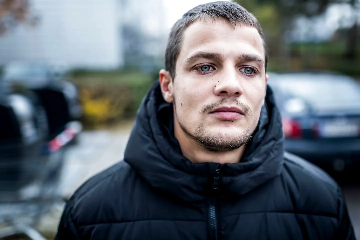 Reportage fra Nord- og Sydvej i Helsingør, som snart kommer på ghettolisten – efter ønske fra byens egen borgmester. Her er det Patrick Hesselstrøm, der har boet i boligblokken i to år.