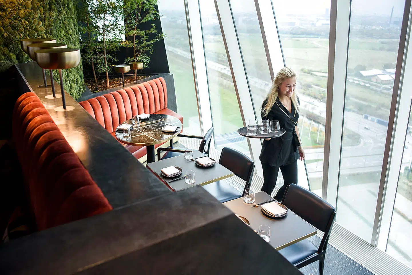 Sukaiba på toppen af Bella SKY