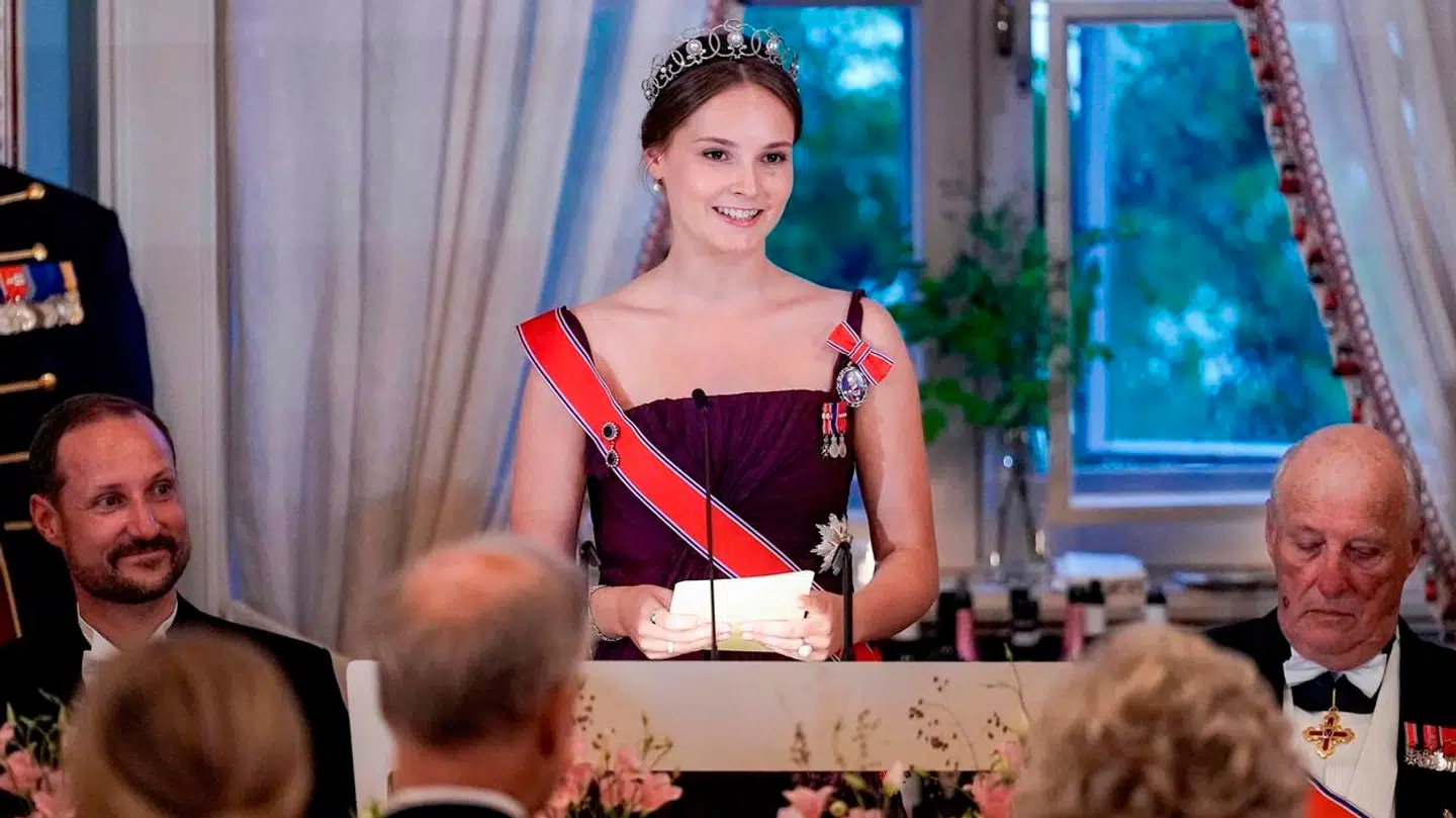 Den norske tronfølger prinsesse Ingrid Alexandra er fremme i skoene – nu åbner hun op i et uhyre sjældent, stort interview om sin tid i værnepligten. Og sin kongelige familie.