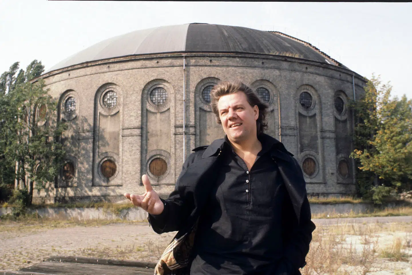 Morten Grunwald blev en initiativrig teaterleder, som med stædighed fik drevet igennem, at Østre Gasværk blev forvandlet fra ruin til byens nye teater.