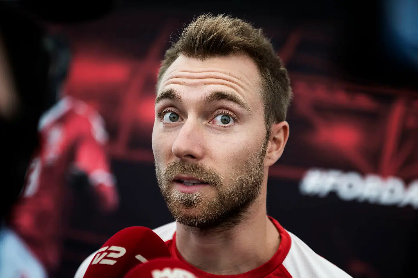 Risikerer Christian Eriksen og de andre herrelandsholdsspillere at blive indlogeret i Iran, hvis Danmark kvalificerer sig til VM i Qatar i 2022?