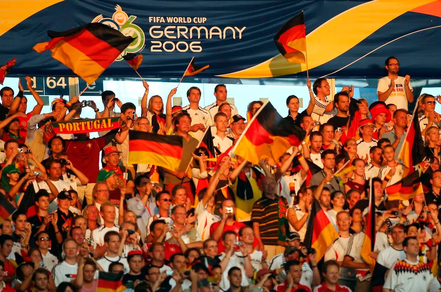 Under VM i fodbold i Tyskland deltog ca to millioner fans.