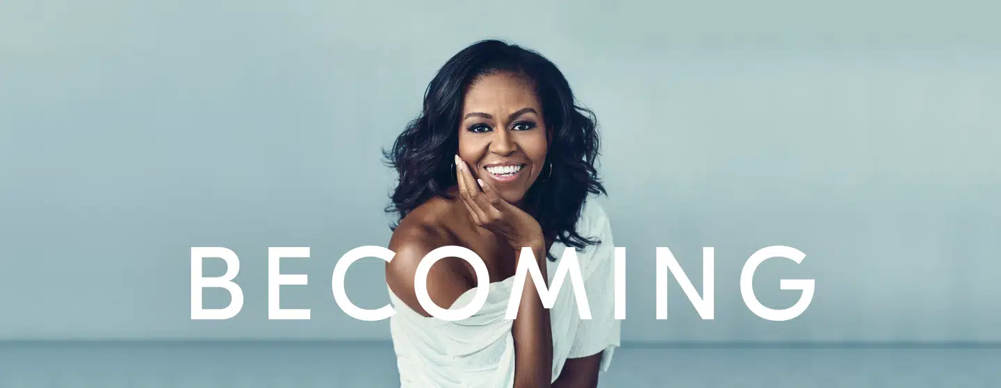 Sådan ser omslaget ud på Michelle Obamas erindringsbog. Titlen på dansk bliver »Min historie«. FOTO: Miller Mobley for Crown Publishing Group.