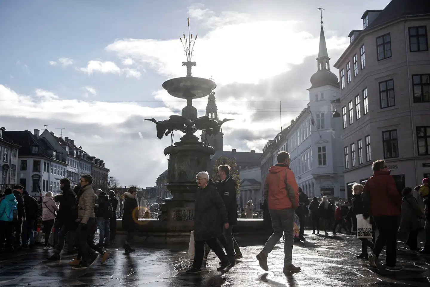 Storkespringvandet på Amagertorv er et af kendemærkerne på Strøget i København. I 1990erne fik stedet en ny brolægning tegnet af billedhuggeren Bjørn Nørgaard, der gav stedet en ny identitet. Siden er det blevet et sted med flere populære cafeer..
