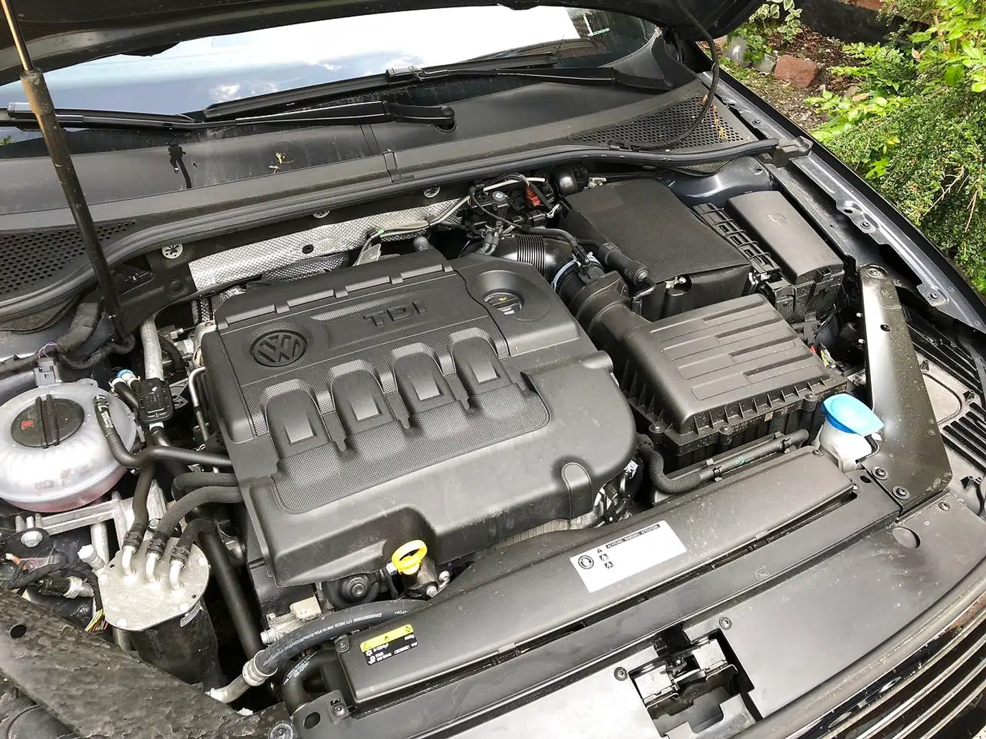 Dieselmotorer der lever op til EU's nyeste krav, har en filterteknologi, der gør dem væsentligt mere miljøvenlige end bare seks år gamle dieselmotorer. Så det er rimeligt at skælde ud på de gamle dieselmaskiner og kræve dem fjernet fra vejene, men de nye sænker CO2 udledningen mere end benzinmotorer. Foto: Henrik Dreboldt