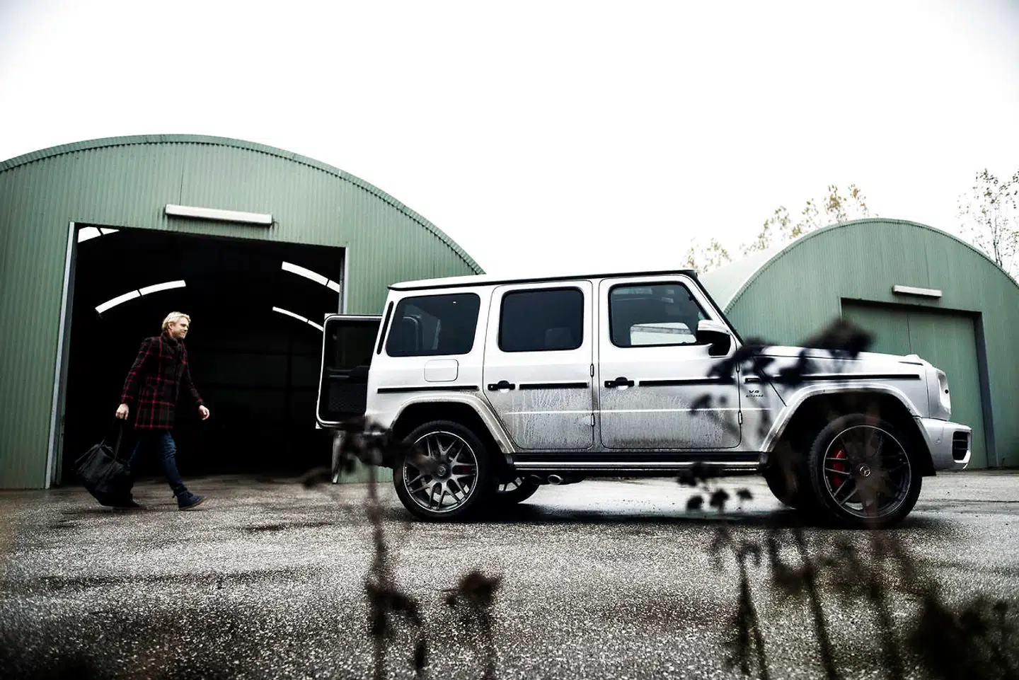 Felix Smith er passioneret omkring Mercedes i en sådan grad, at han har tatoveret Mercedesstjernen på sin underarm.