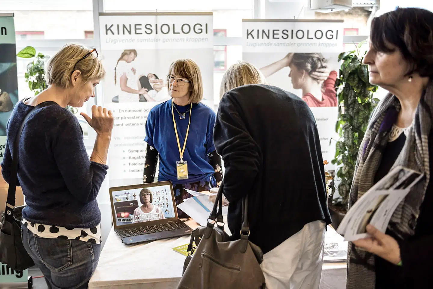 Kinesiologi handler om »at vække kroppens egne kræfter«, en oplægsholder til konferencen var gået den vej under sin kræftsygdom.