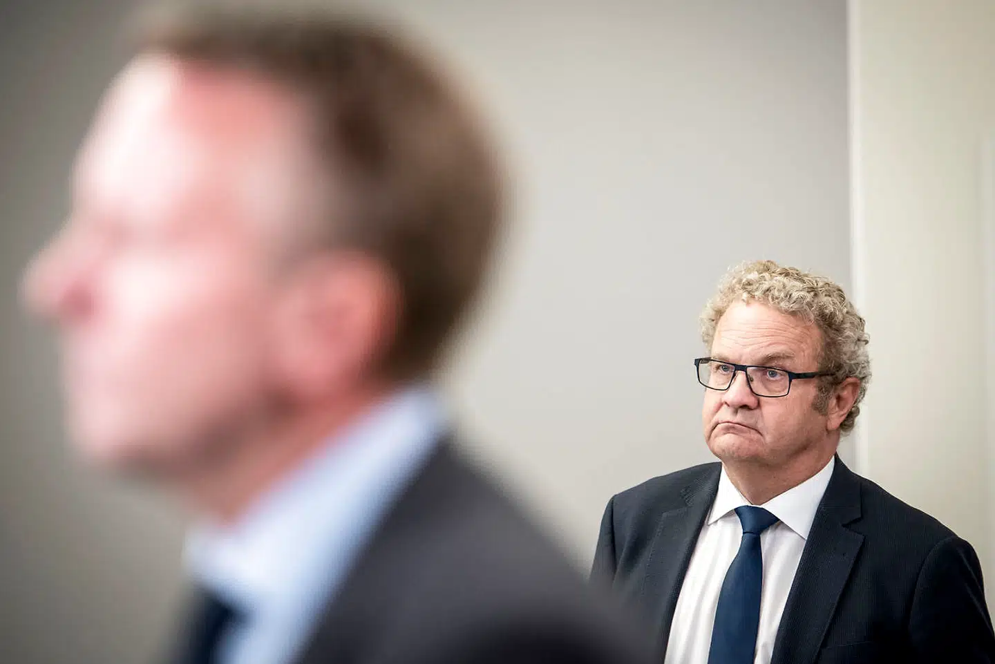 Fodboldbøller skal selv betale for hærværk og udgifter til politiet, lyder et forslag fra Venstres Preben Bang Henriksen, der vil gå længere end justitsminister Søren Pape Poulsen (K) i kampen mod vold ved fodboldkampe.