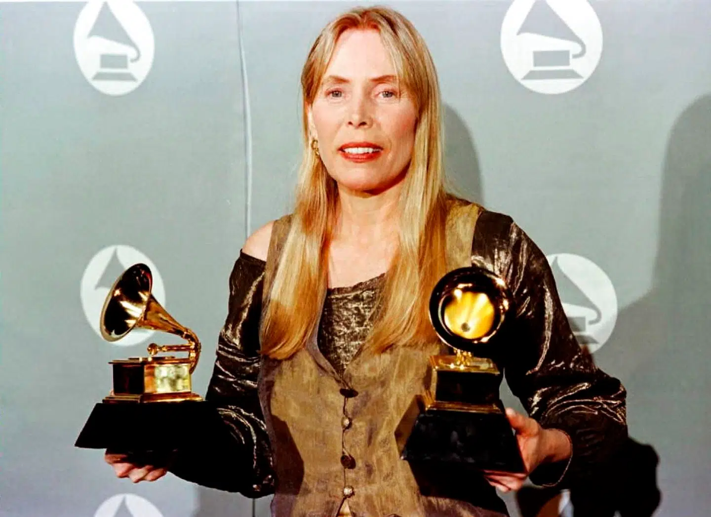 Joni Mitchell har vundet et væld af priser igennem sin 50 år lange karriere.