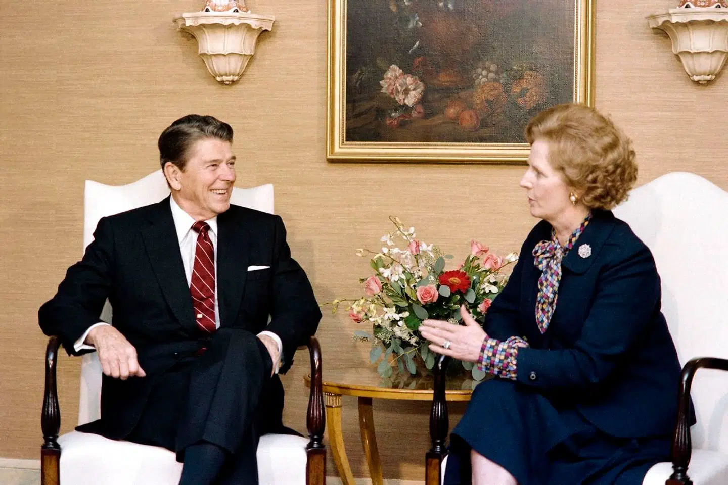 Da Margaret Thatcher døde i 2013, opstod der en betydelig diskussion om, hvad den mangeårige premierminister (1979-1990) egentlig havde gjort for ligestillingen. Der var almen enighed om, at hun alene ved at blive premierminister havde brudt glasloftet. Derimod pegede mange på, at hun aldrig havde engageret sig i ligestillingspolitiske emner.
