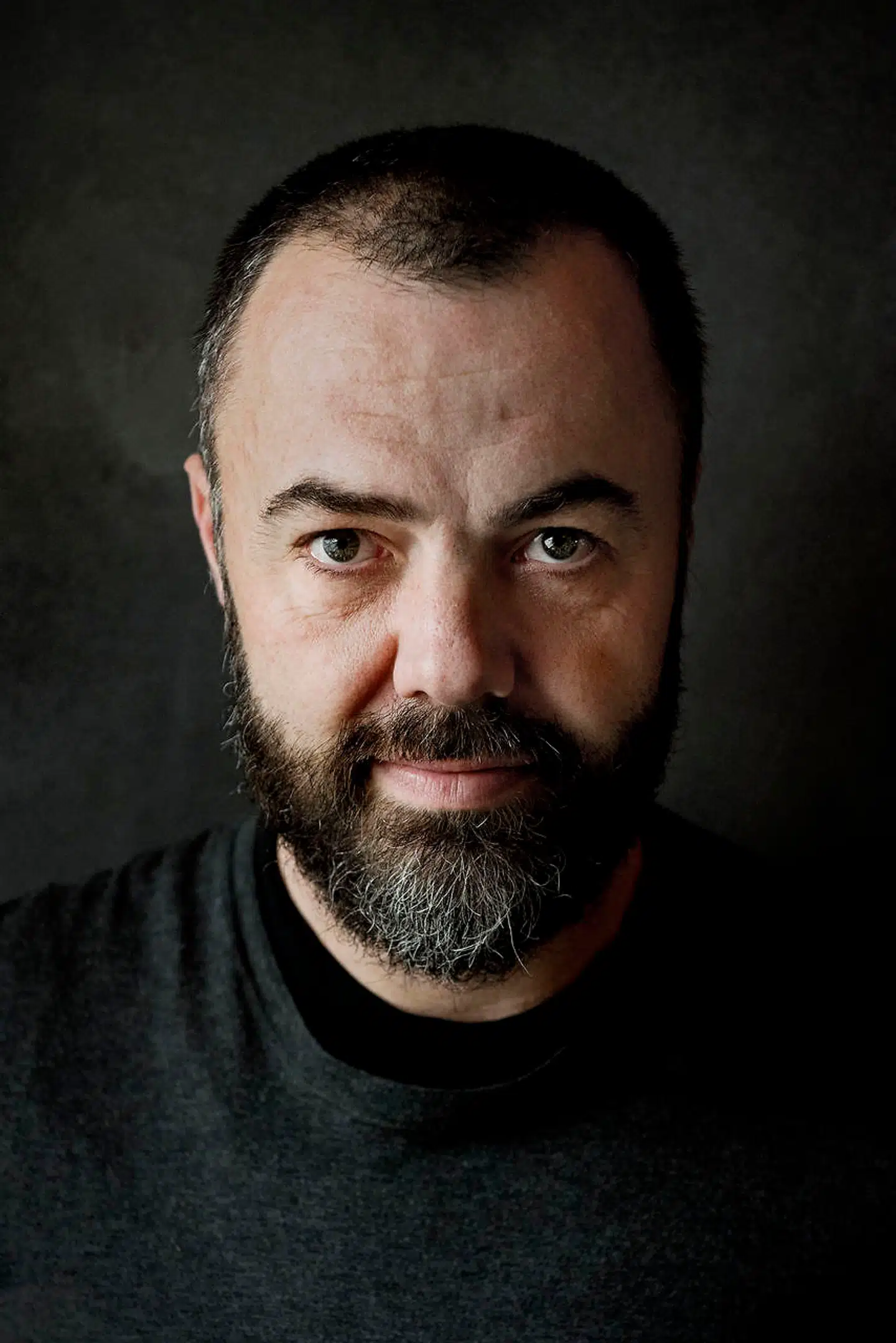 Bo Bech beskriver sig selv som rastløs, nysgerrig - og ærlig. »Ærlig - det er simpelthen nemmere. Sandheden er nemmere at huske end løgnen,« siger han.