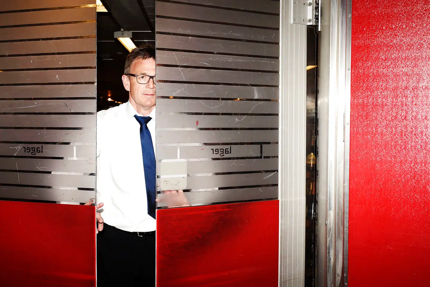 Direktør i den oprørske brugsforening Fensmark, Hans Larsen, kritiserede igennem flere år Coop-topchef Peter Høgsted, inden foreningen forlod Coop og skiftede til Dagrofa.