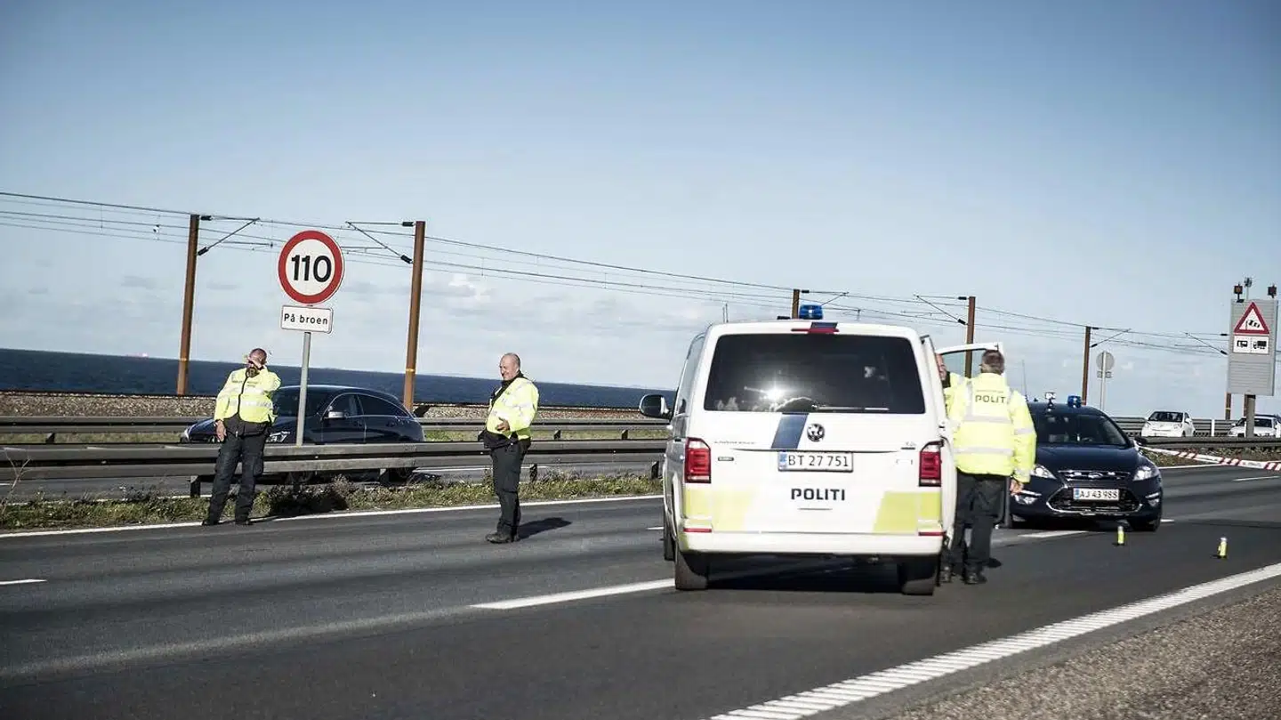Politiafspærring på motorvejen ved Nyborg efter sidste afkørsel inden Storebæltsbroen, fredag den 28. september 2018, under jagten på en meget omtalt Volvo.