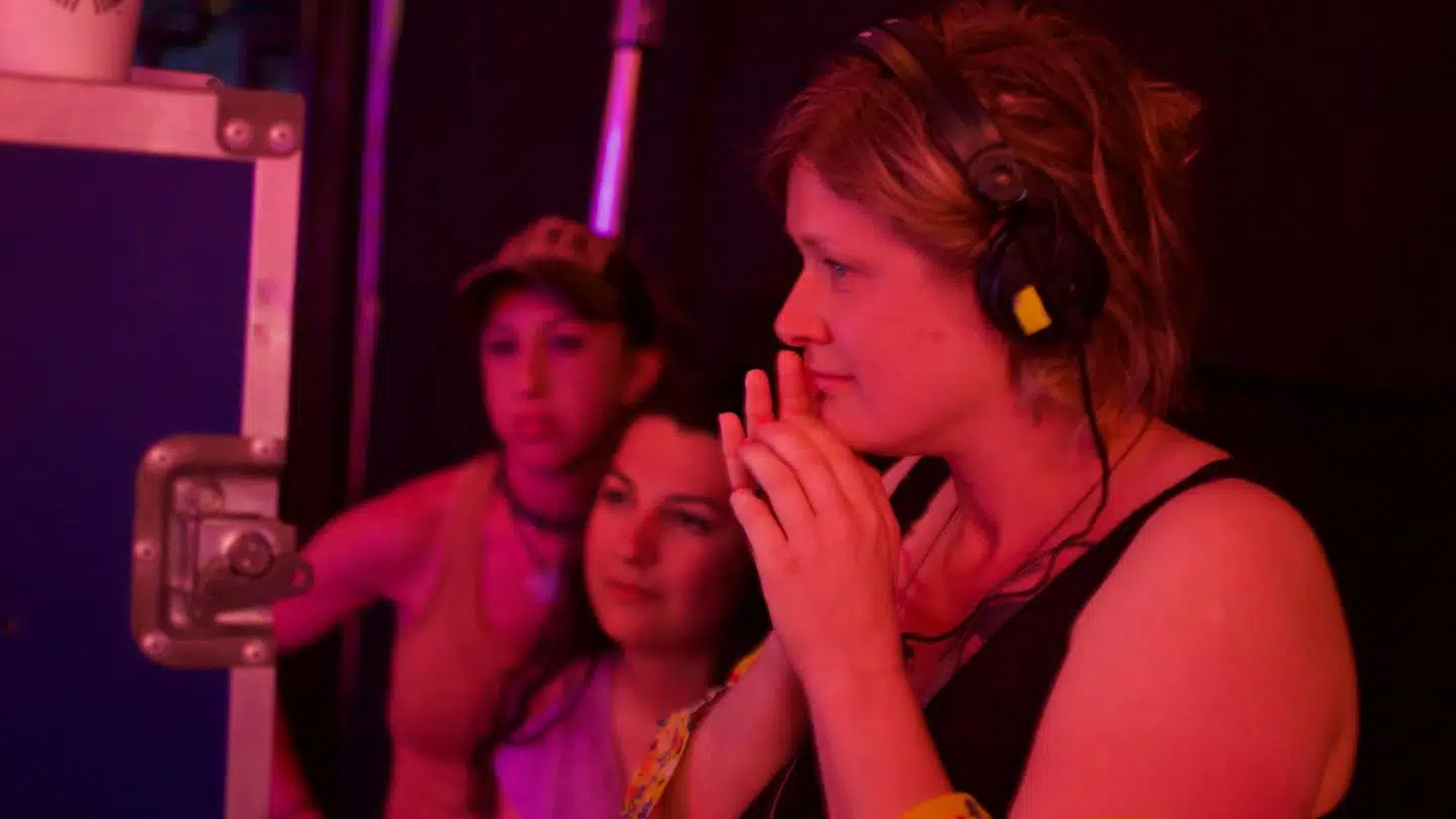 Isabella Eklöf har høstet rosende anmeldelser over hele verden for sin debutfilm »Holiday«. Nu går hun angreb på sine svenske kolleger i filmbranchen. Foto: Isabella Eklöf