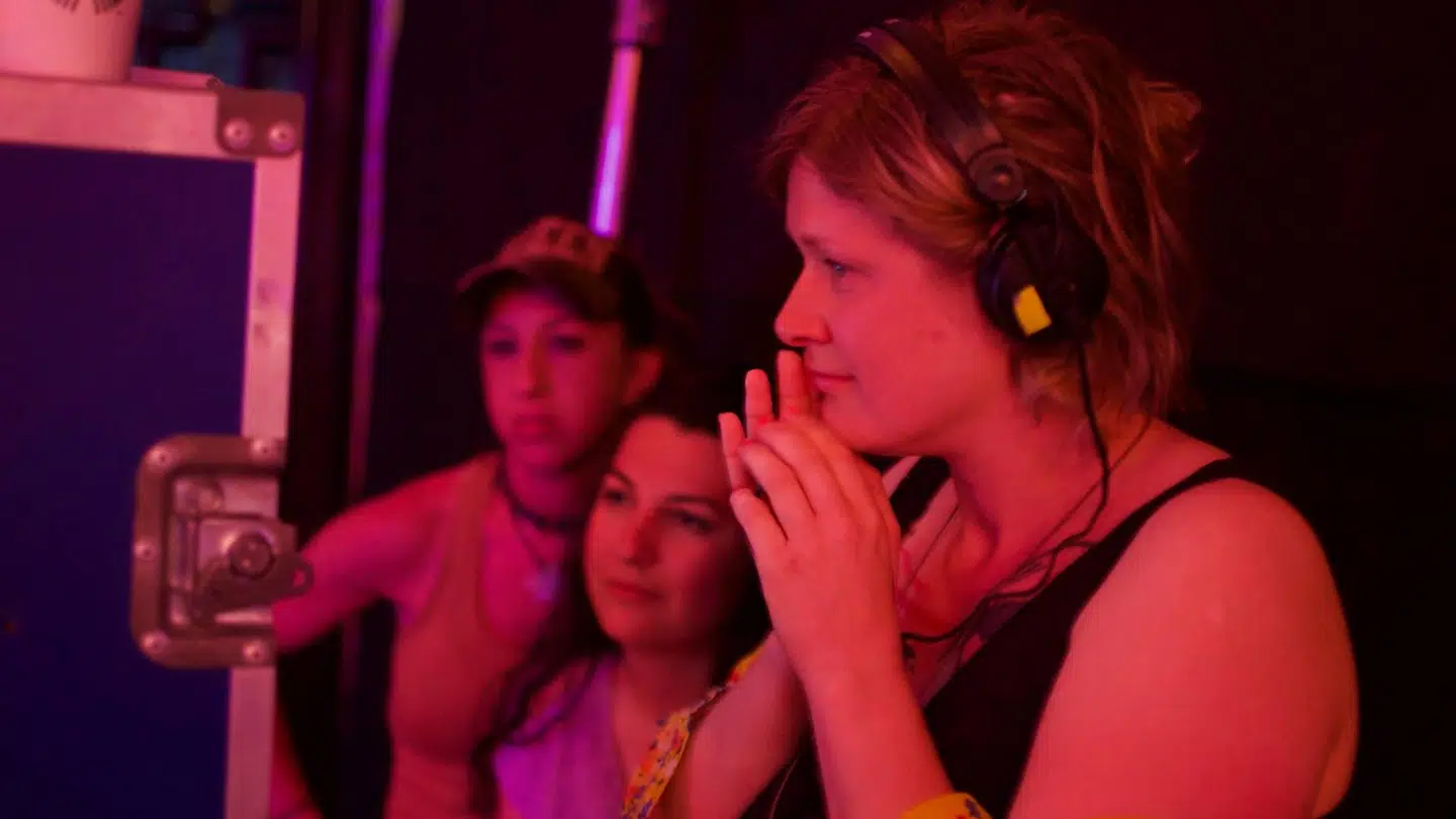 Isabella Eklöf har høstet rosende anmeldelser over hele verden for sin debutfilm »Holiday«. Nu går hun angreb på sine svenske kolleger i filmbranchen. Foto: Isabella Eklöf