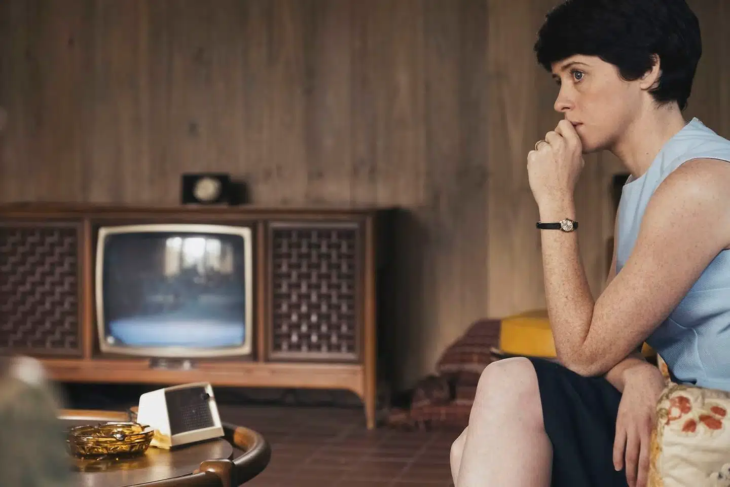 Claire Foy holder skansen på Jorden som Armstrongs hustru. Foto: UIP