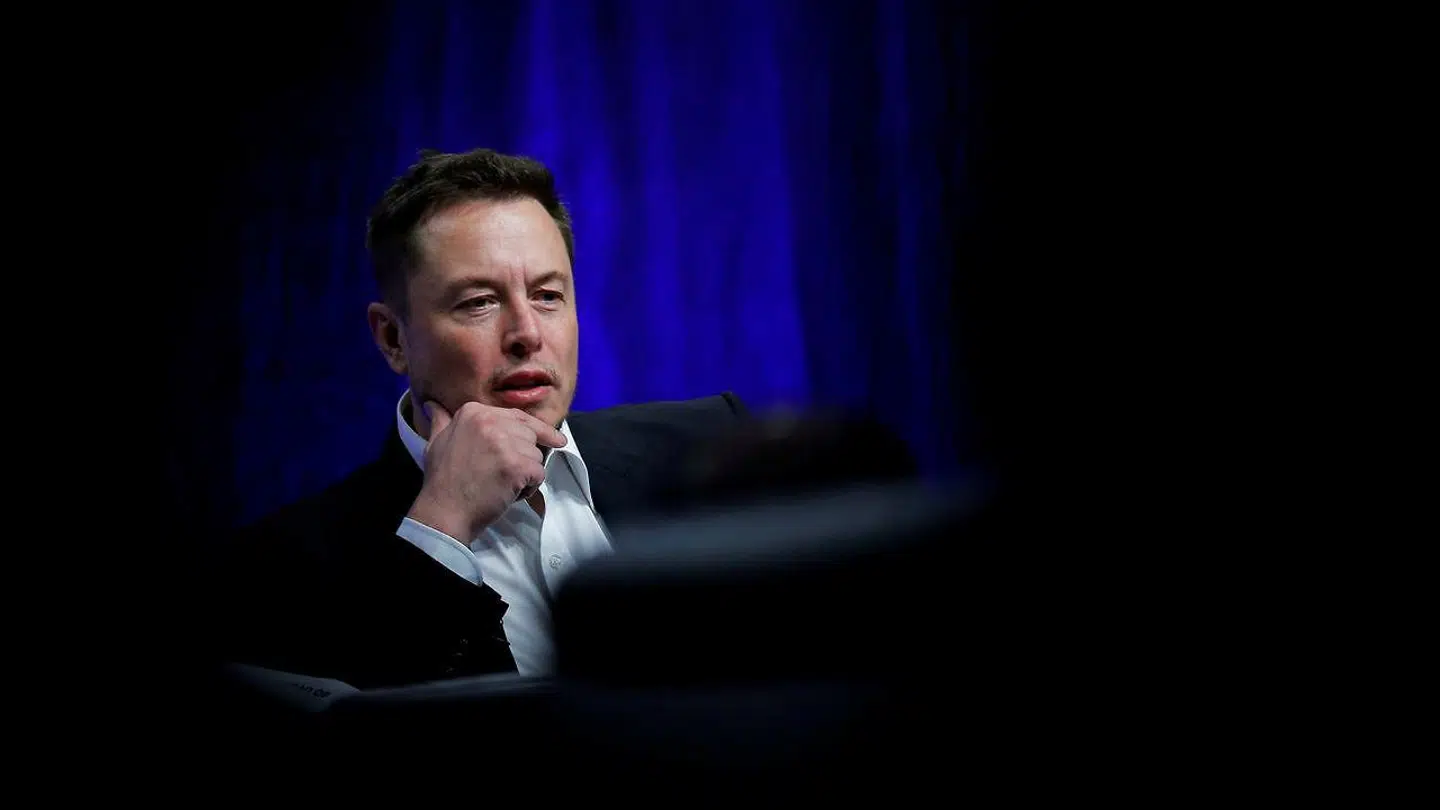 Elon Musk karaktiseres som en inspirerende om end temmelig egenrådig chef af en række tidligere og nuværende medarbejdere hos Tesla.