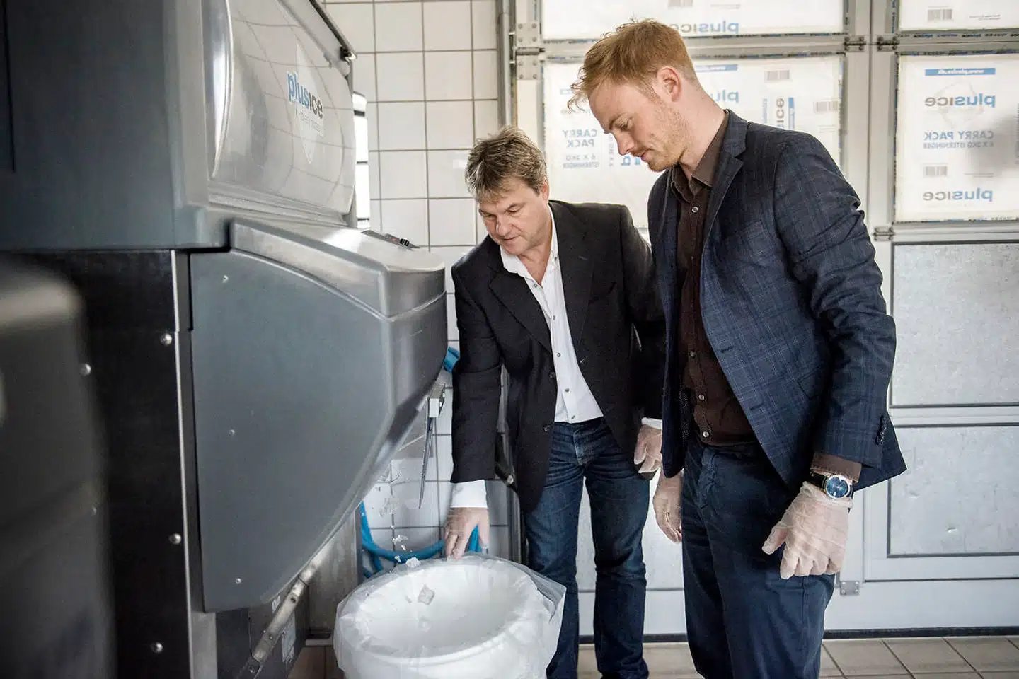 Ved siden af PlusIce driver familien Christensen en virksomhed, der fremstiller isterningemaskiner. Ideen til PlusIce opstod, da nogle kunder begyndte at efterspørge isterninger fremfor selve maskinen.