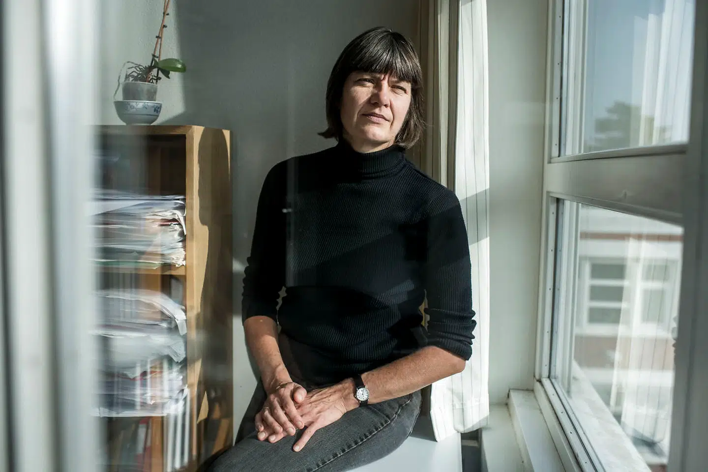 Ulla Vogel, forsker ved det Nationale Forskningscenter for Arbejdsmiljø (NFA), advarer om, at danske arbejdere kan risikere at udvikle lungekræft. Forskere fra NFA vurderer, at den danske grænseværdi for det kræftfremkaldende stof Krom-6 er 200 gange for højt.